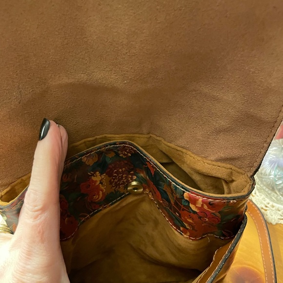Patricia Nash Rustic Nature Granada Crossbody - Picture 4 of 8